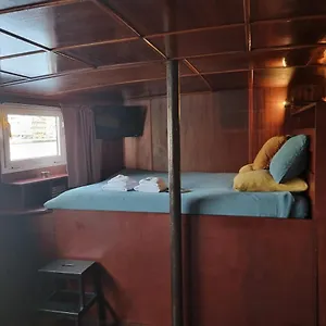 la-cabine-du-capitaine.brusselshotelsbook.com/