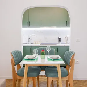 Apartment Lucjanos, Tirana